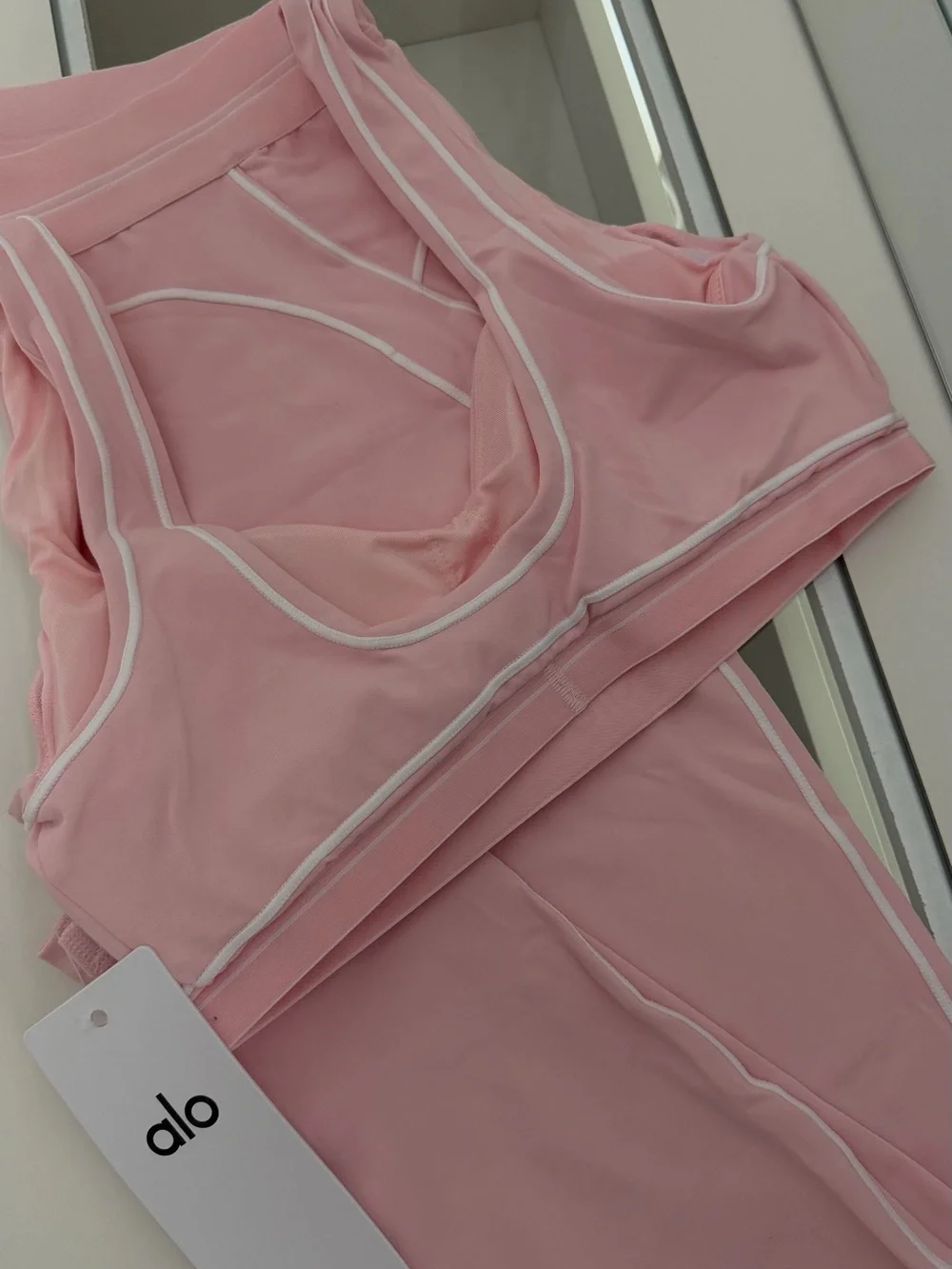 ALO Yoga Pink Seamless Sports Bra and Leggings Set